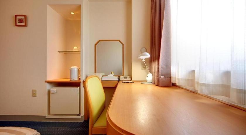 Roco Inn Matsuyama Naha Bagian luar foto
