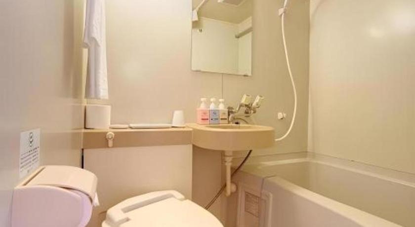 Roco Inn Matsuyama Naha Bagian luar foto